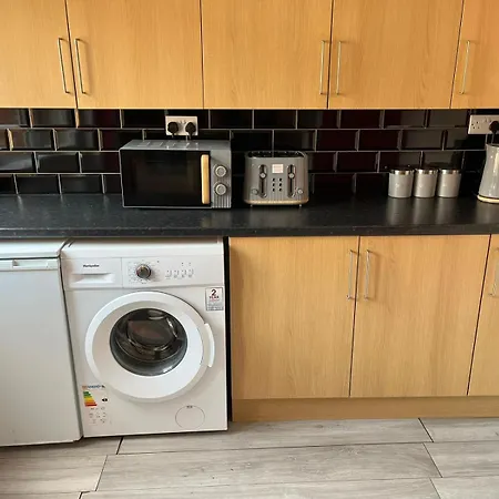 Giga Residential 4 Bedrooms, 8 Guests , Near City Centre, Arcade Machine, Sky Tv, Netflix, Free Wifi, Free Parking Newcastle upon Tyne Exterior photo
