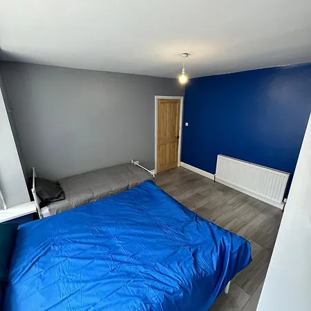 Giga Residential 4 Bedrooms, 8 Guests , Near City Centre, Arcade Machine, Sky Tv, Netflix, Free Wifi, Free Parking Newcastle upon Tyne Exterior photo